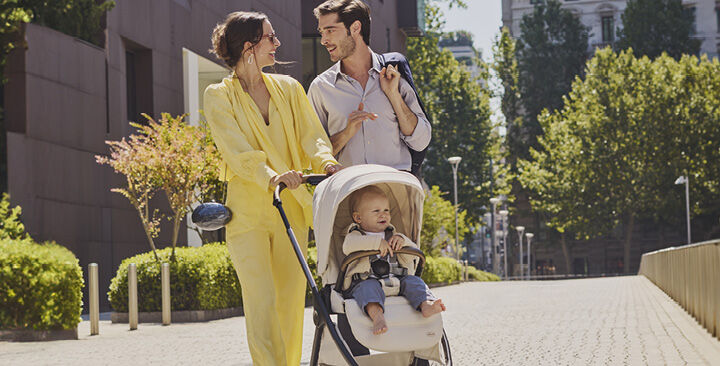 https://www.chicco.ru/dw/image/v2/BJJJ_PRD/on/demandware.static/-/Sites-Chicco-Russia-Library/ru_RU/dw8e3d9aa5/site/landing/BU/Juvenile/Bellagio/087136_450_240627_04_formato_720x366px.jpg