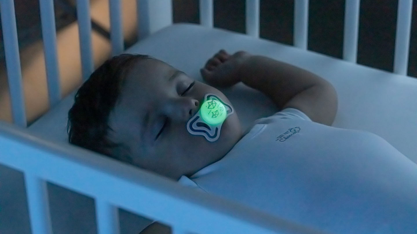 Как должны спать новорождённые? На спине